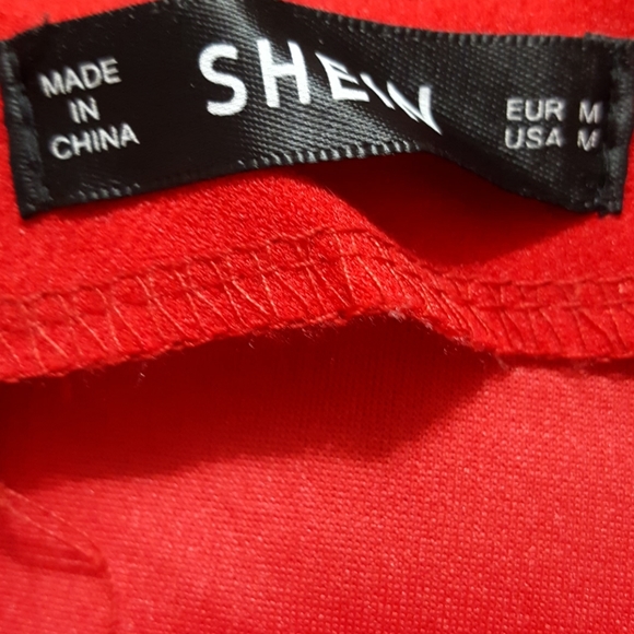 Long Sleeves Top With Tiered Ruffle Shoulder. - Picture 10 of 12